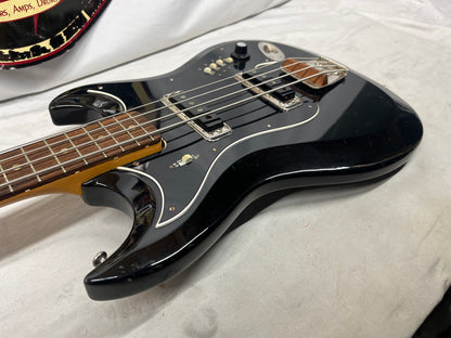 Hagstrom H-II-B Doublecut 4-String Electric Bass 1967 with Hard Case