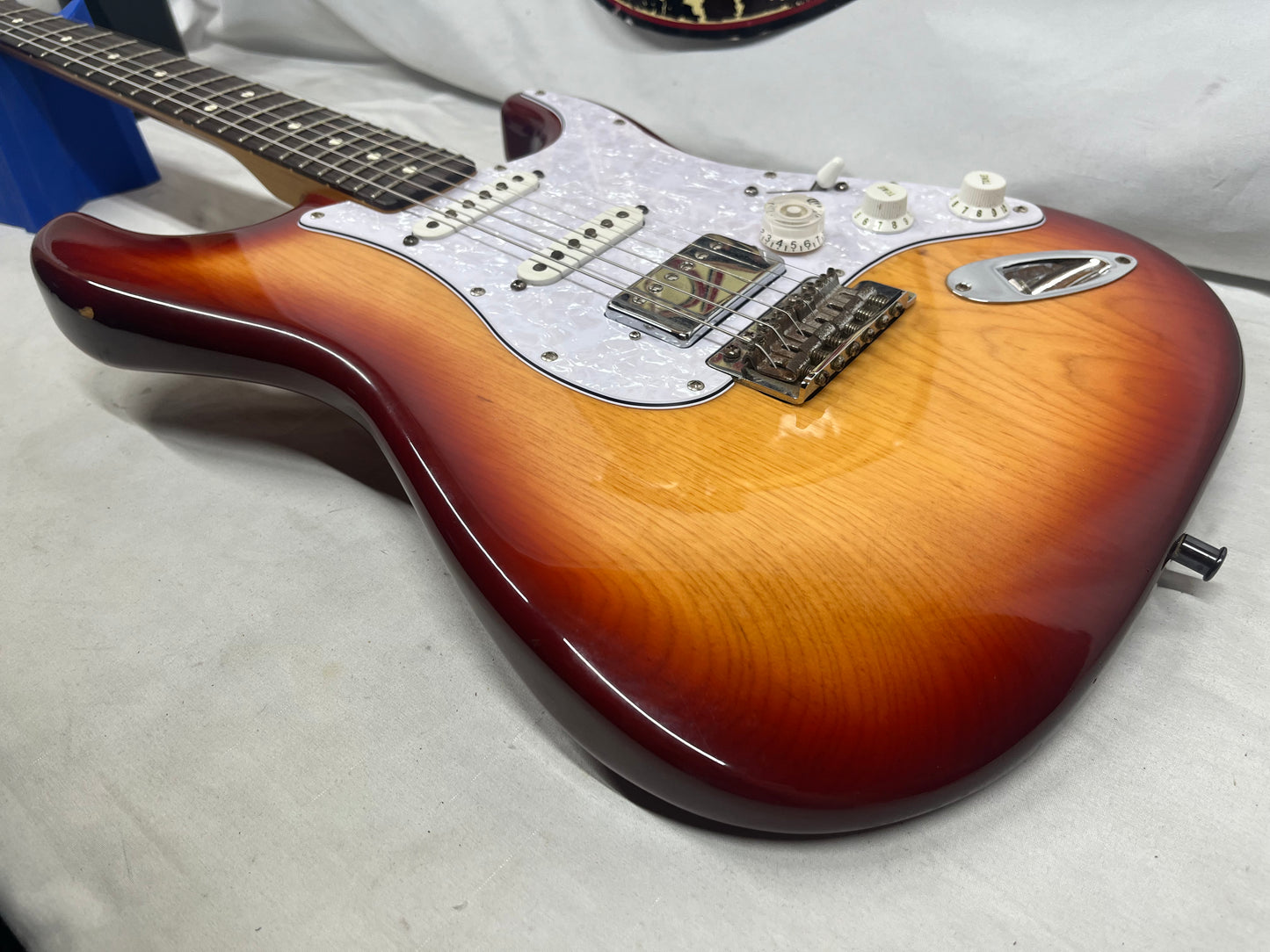 Fender GC Prop Standard Stratocaster strat HSS Electric Guitar - Sienna Sunburst
