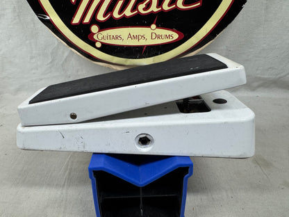 Dunlop 105Q Cry Baby crybaby Bass Wah Pedal