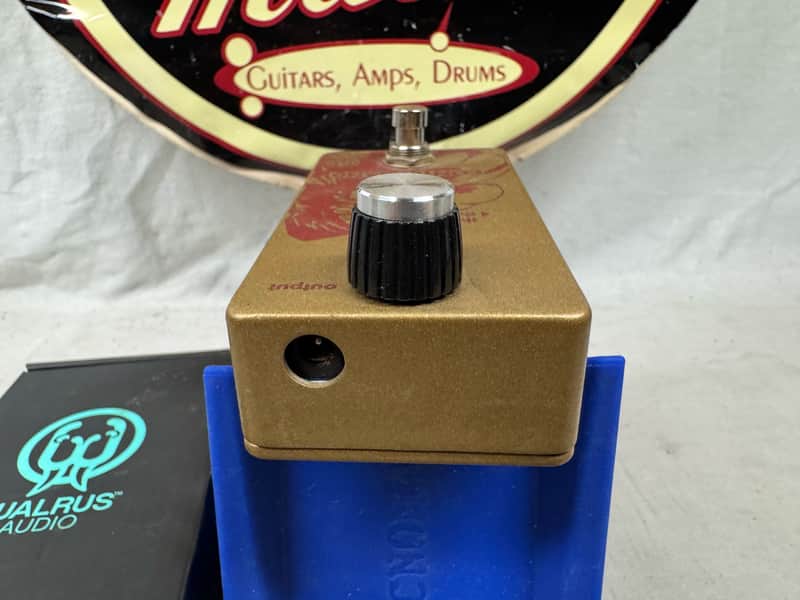Walrus Audio Contraband Fuzz Pedal with Box - Image 5