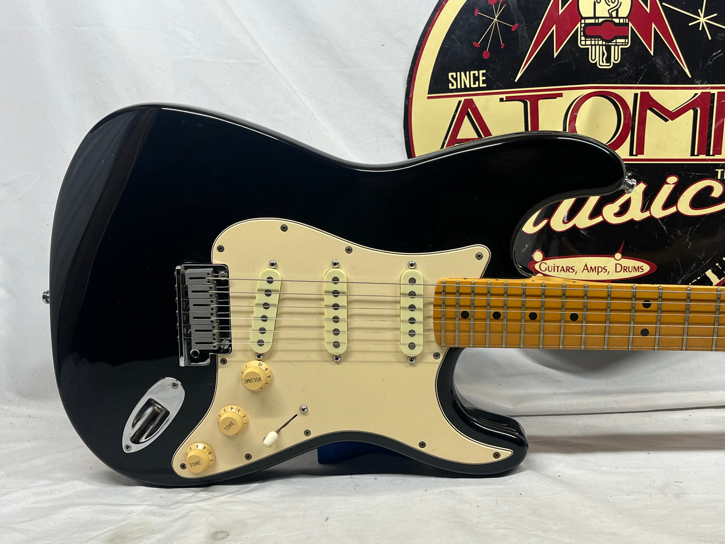 Fender USA Stratocaster Strat Electric Guitar with Case 1987