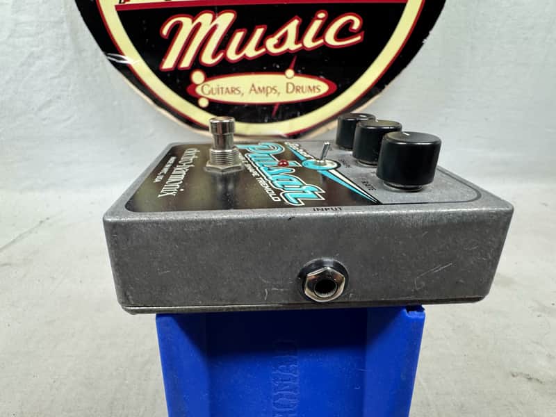 Electro-Harmonix Stereo Pulsar Variable Shape Tremolo Pedal - Image 4