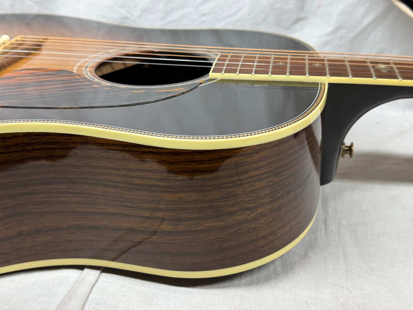 Gibson RS4CRSGH1 J-45 j45 Custom The Workhorse Acoustic Guitar with Case 2014 - Vintage Sunburst