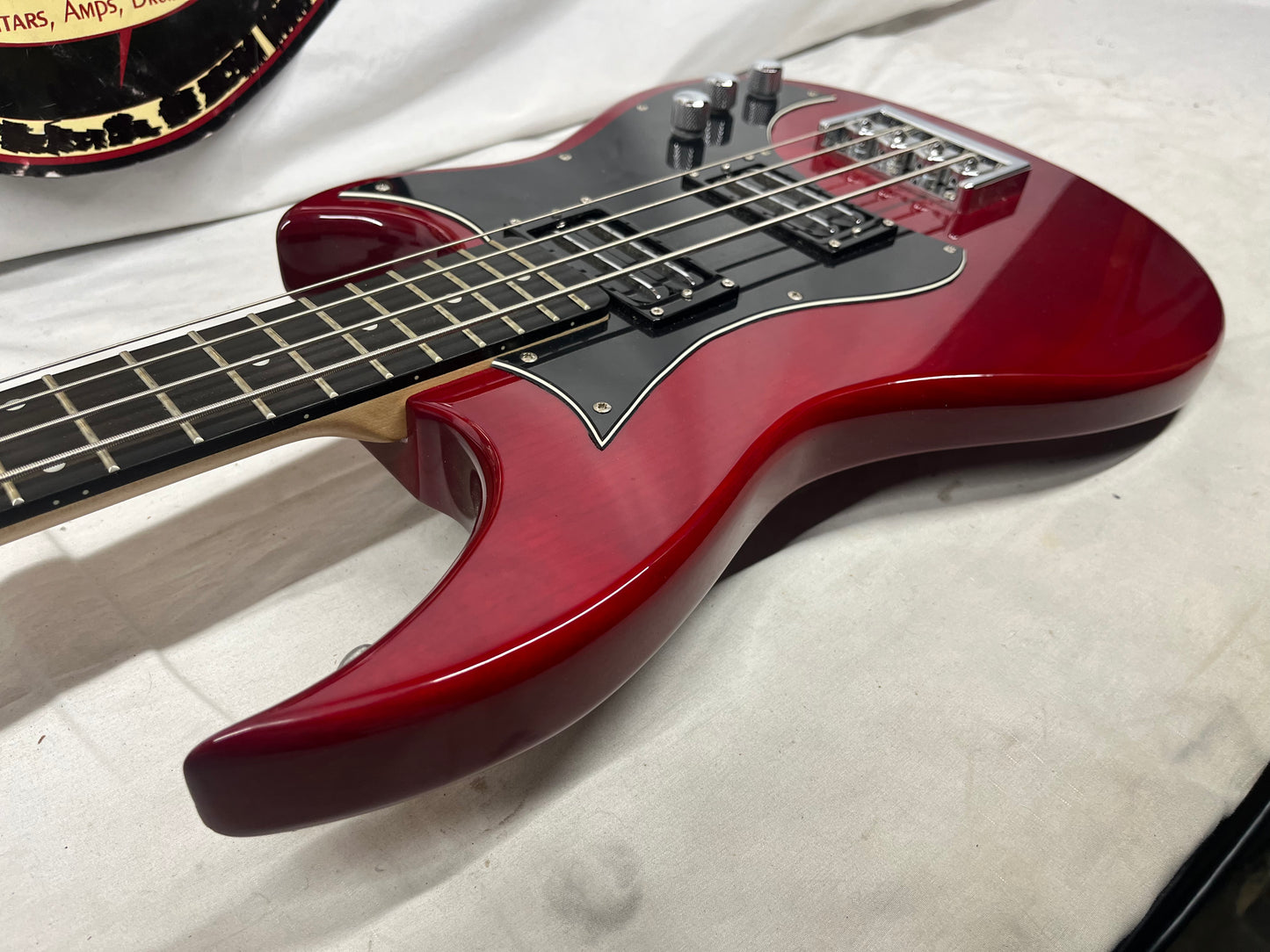 Hagstrom HB-4 Doublecut 4-String Electric Bass with Gig Bag - Split in Fretboard *See Photos*