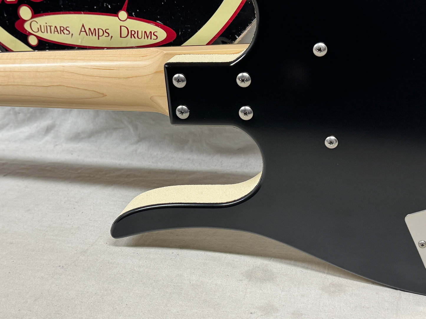 Jerry Jones Neptune Series Longhorn Bass4 4-string Bass with Case 1990s