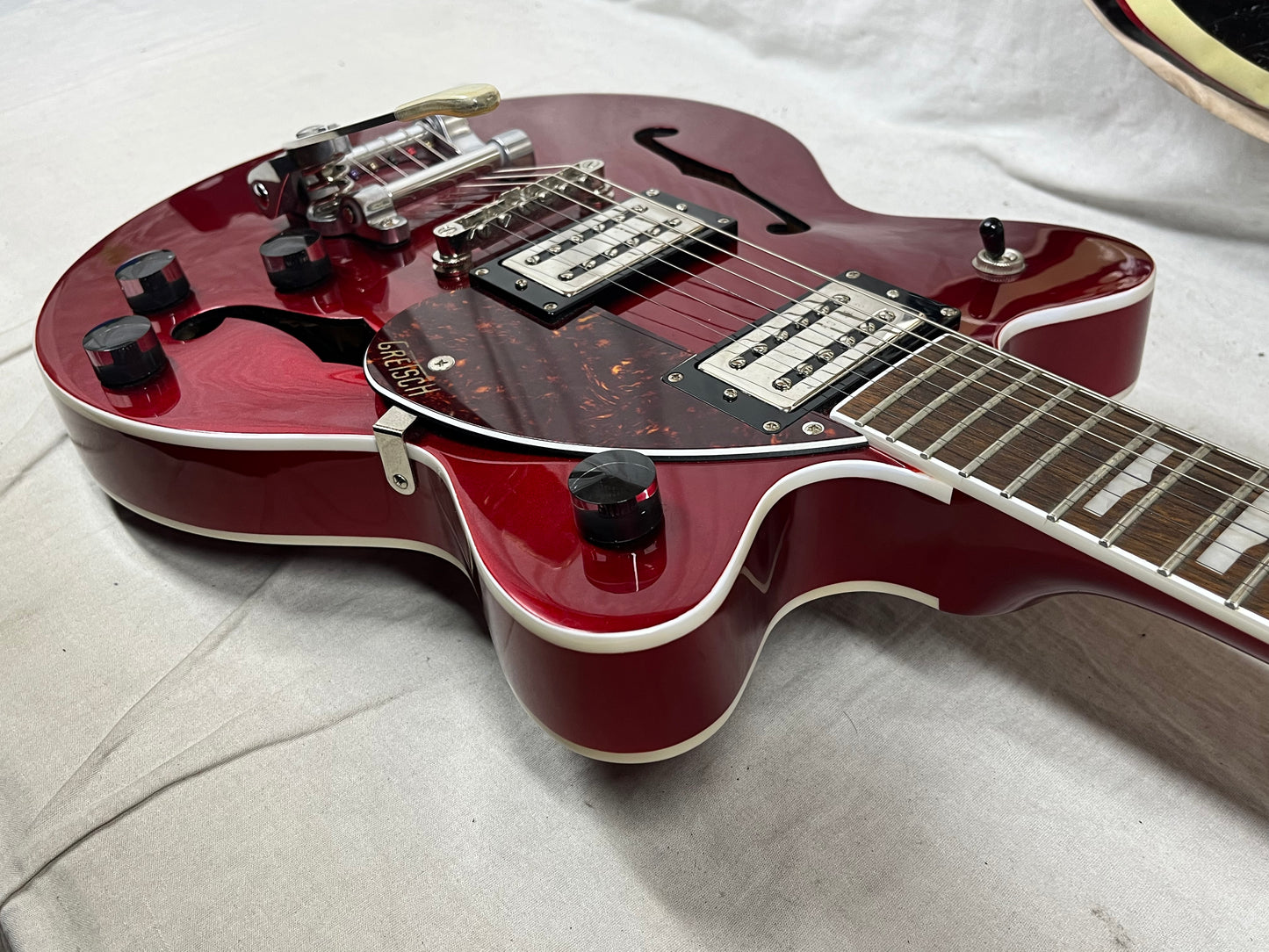 Gretsch Streamliner G2657T Candy Apple Red Semi-Hollow Body Electric Guitar