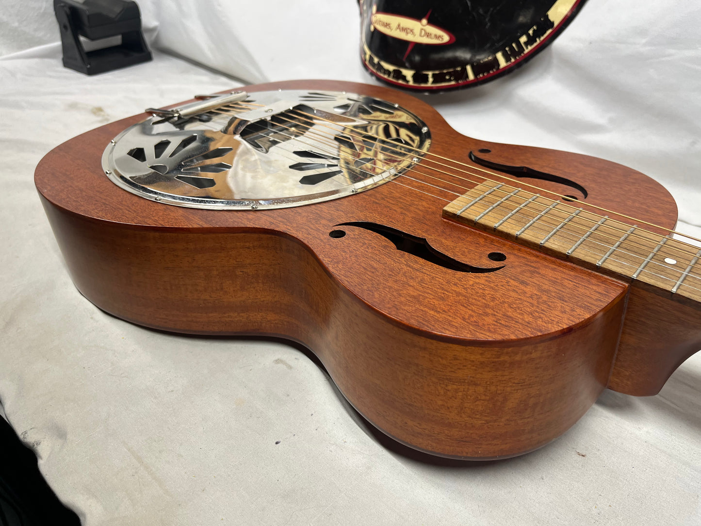 Gretsch G9200 Boxcar Round-Neck Acoustic Resonator Guitar