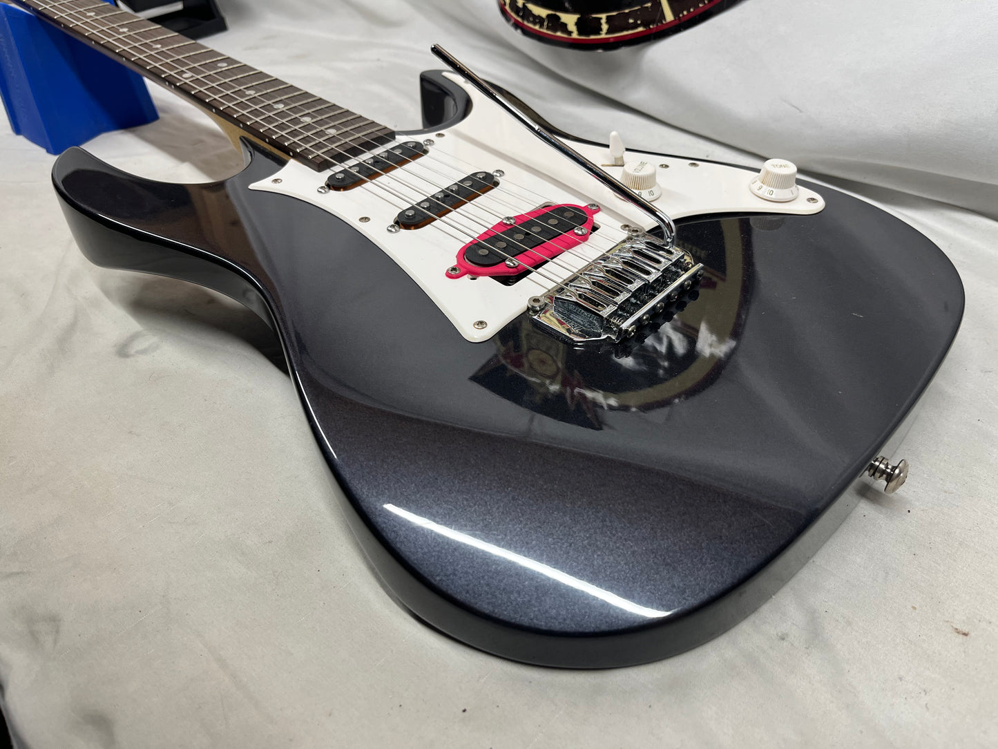 Ibanez Gio GRX40 Doublecut Electric Guitar - Replaced Bridge Pickup