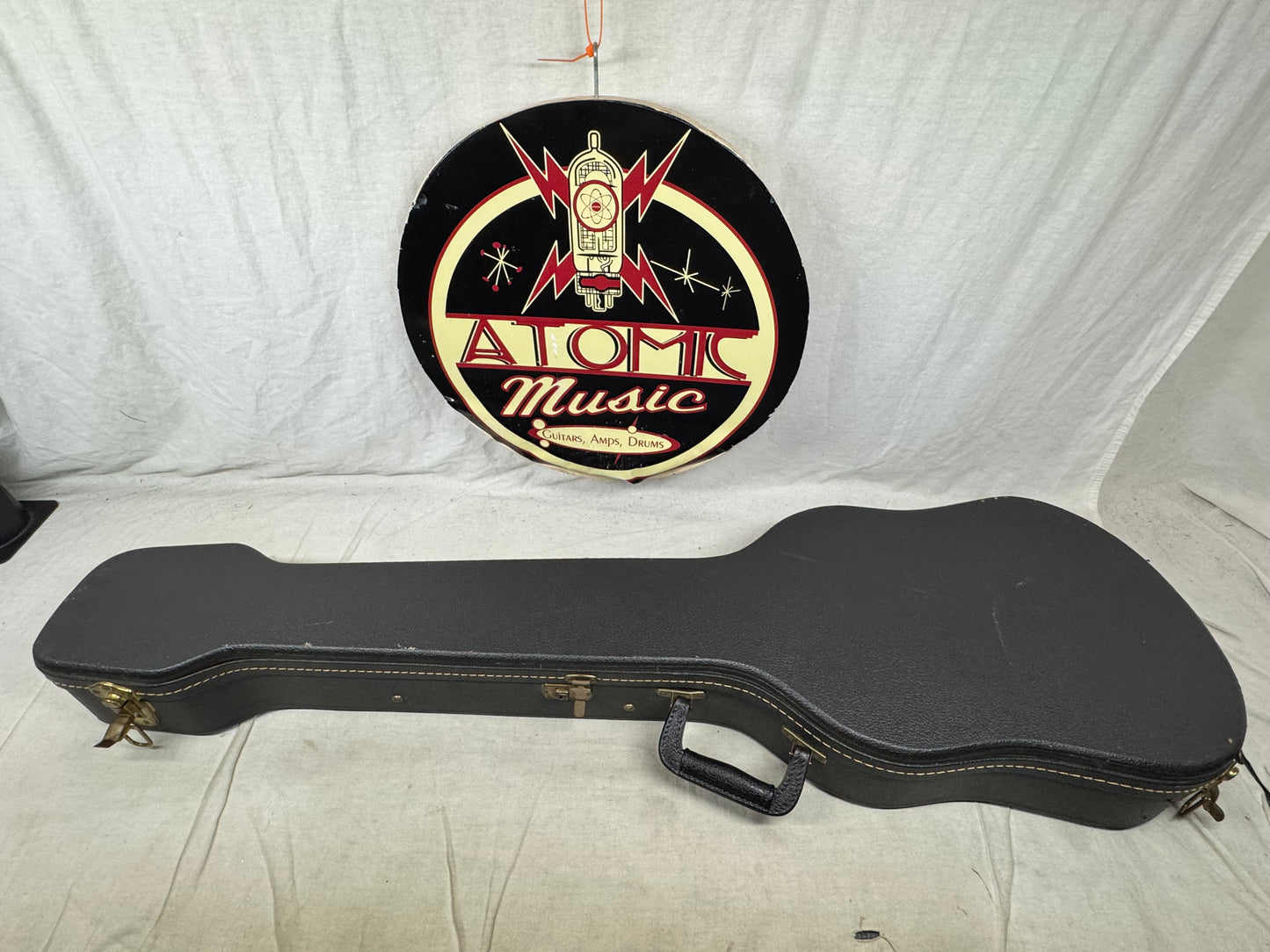 Hofner 500/1 Violin / Beatle 4-string Hollowbody Bass with Case