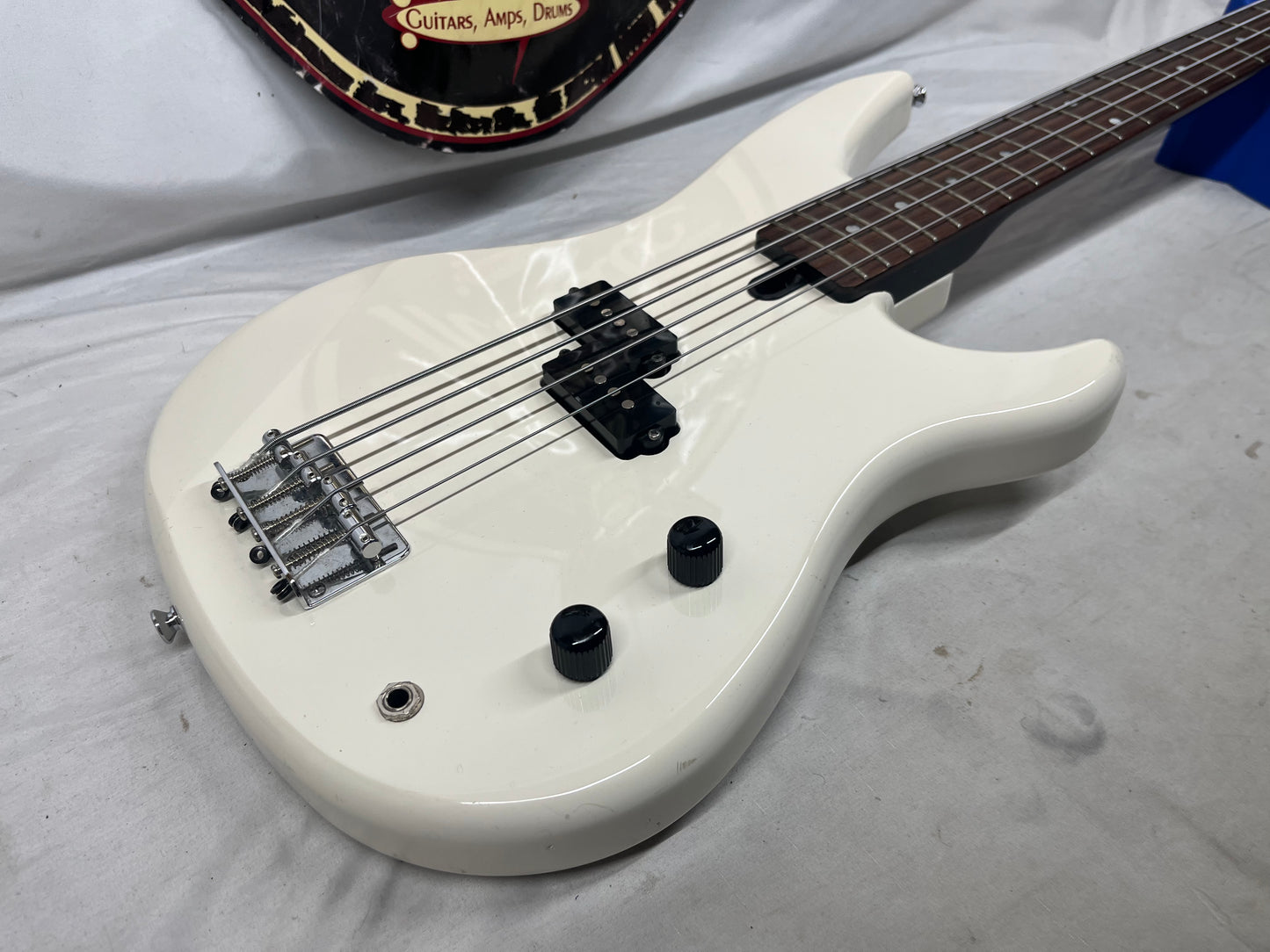 Yamaha RBX-200 4-String Doublecut Electric Bass