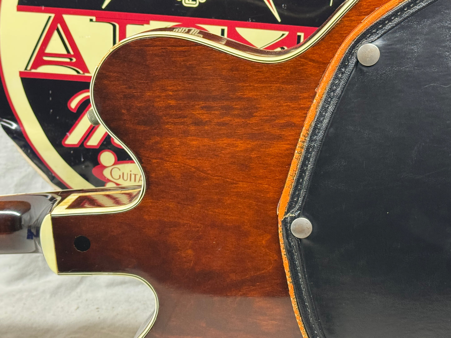 Gretsch 6122 G6122 The Chet Atkins Country Gentleman Hollowbody Guitar with Case - modified 1964