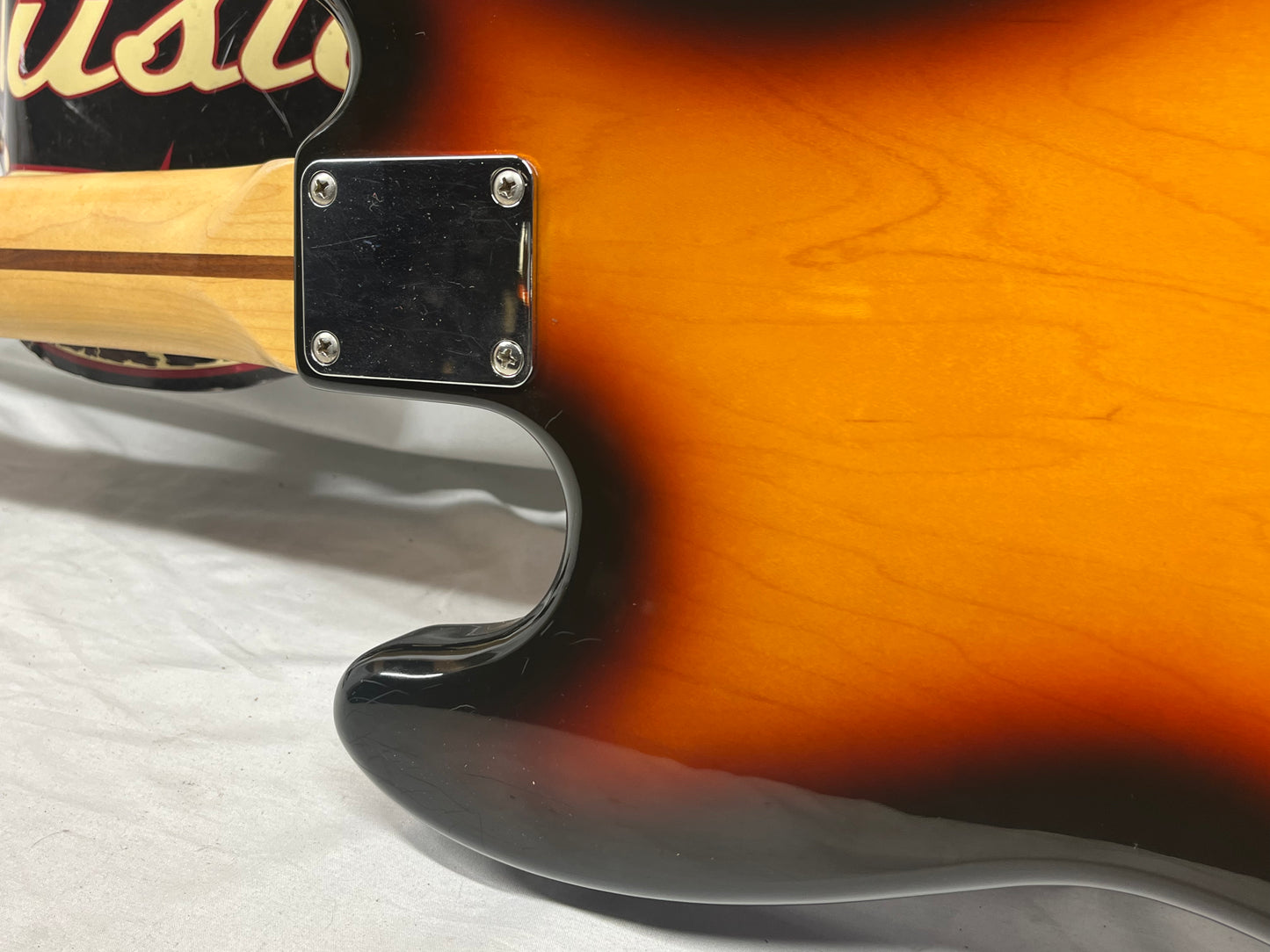 Fender Standard Fretless 4-String Electric Jazz Bass - Brown Sunburst