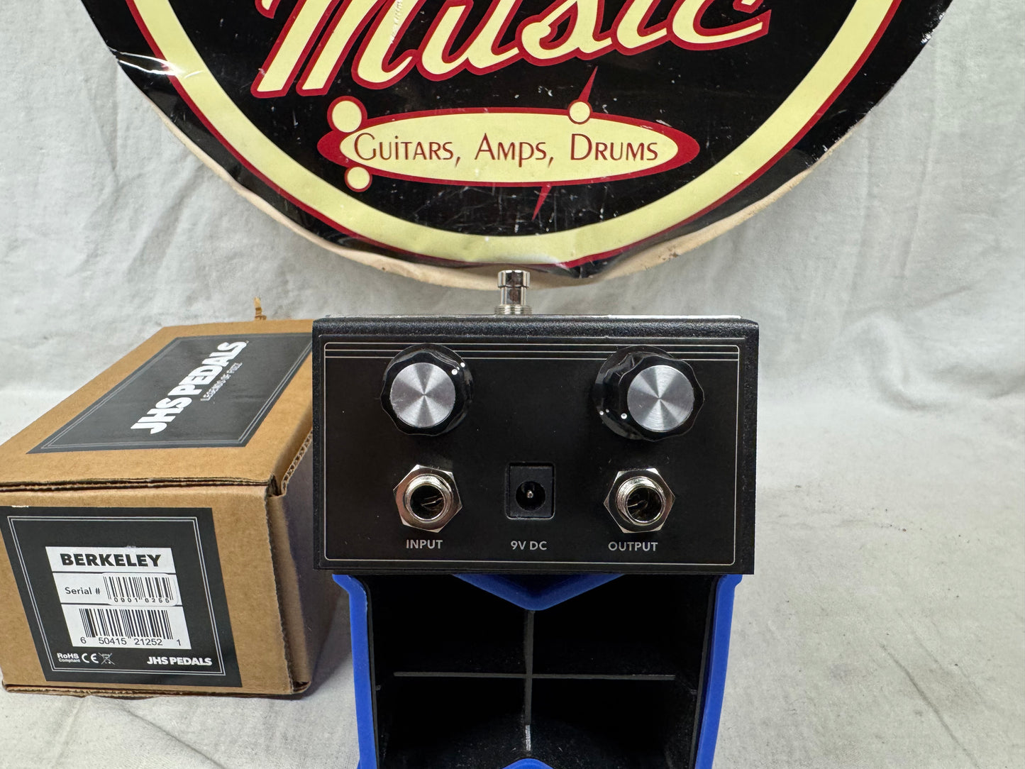 JHS Pedals Legends Of Fuzz Berkeley 1973 California Fuzz Pedal with Box