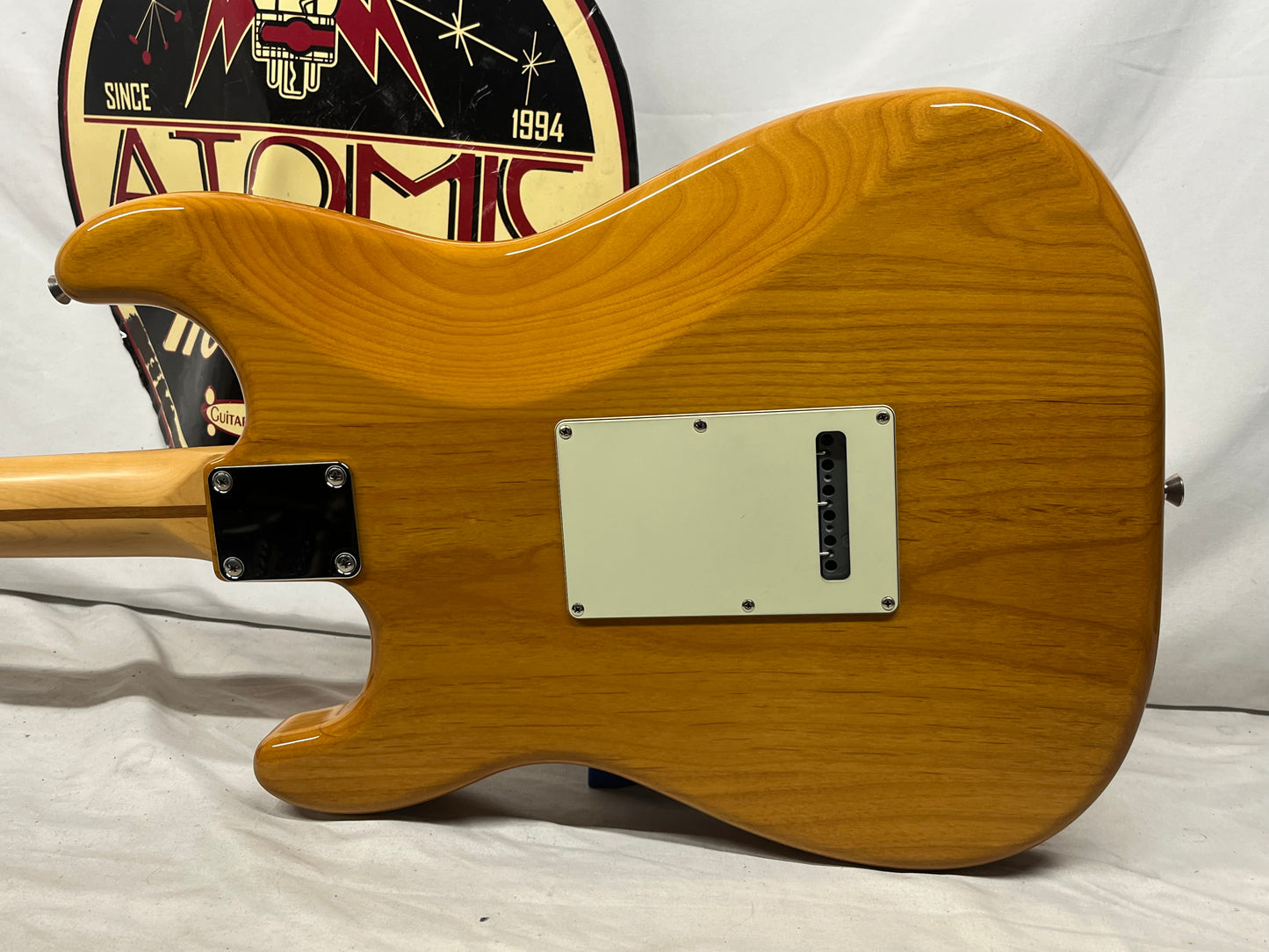 Fender 2024 Collection, Made in Japan Hybrid II Stratocaster Strat HSH with Gig Bag - Vintage Natural