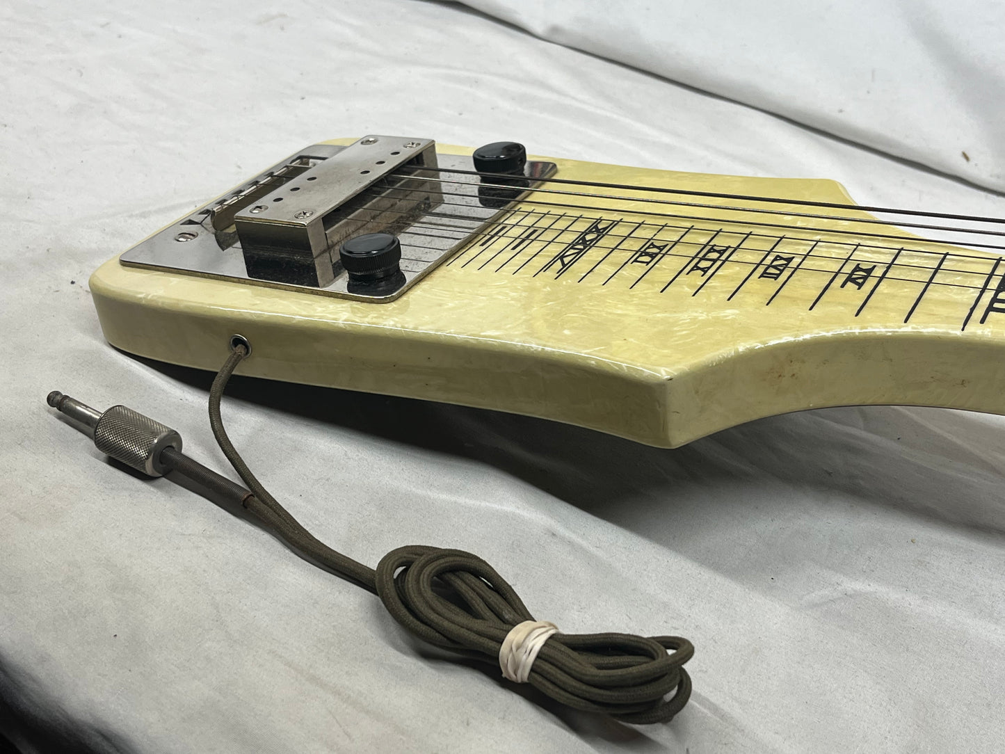 Supro Vintage Irene Lap Steel Guitar with Case