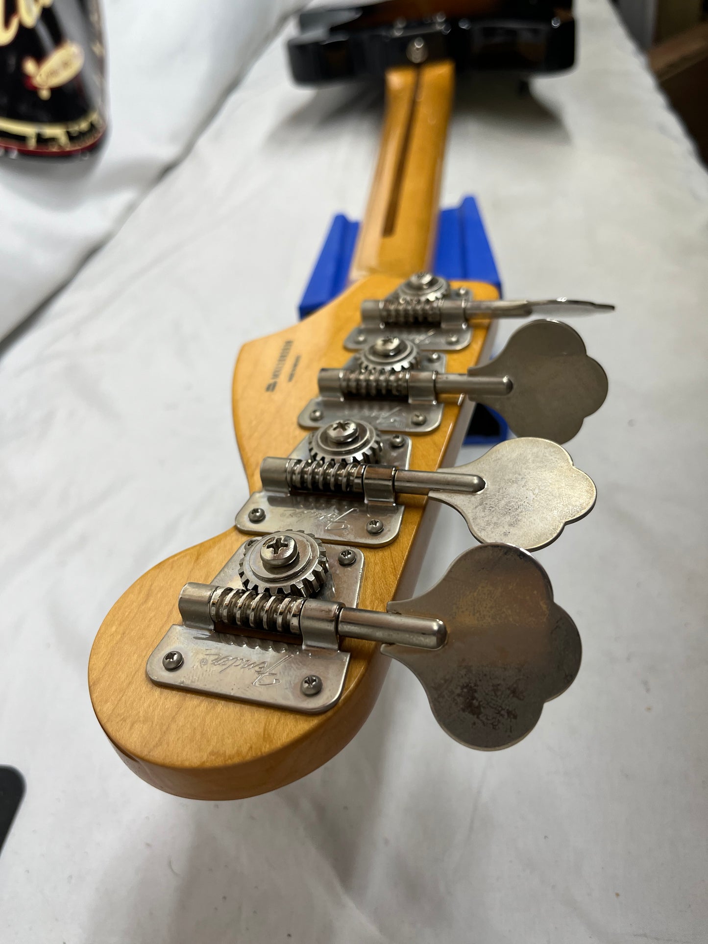 Fender Pawn Shop Reverse Jaguar 4-String Electric Bass MIM - Made in Mexico - 2-Color Sunburst