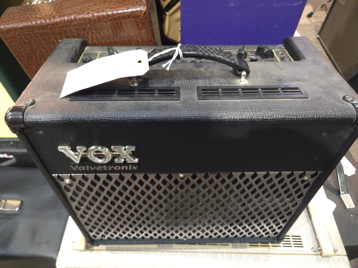 Vox Valvetronix AD30VT 30-Watt 1x10 Modeling Guitar Combo 2004 - 2008 - Local Pickup Only