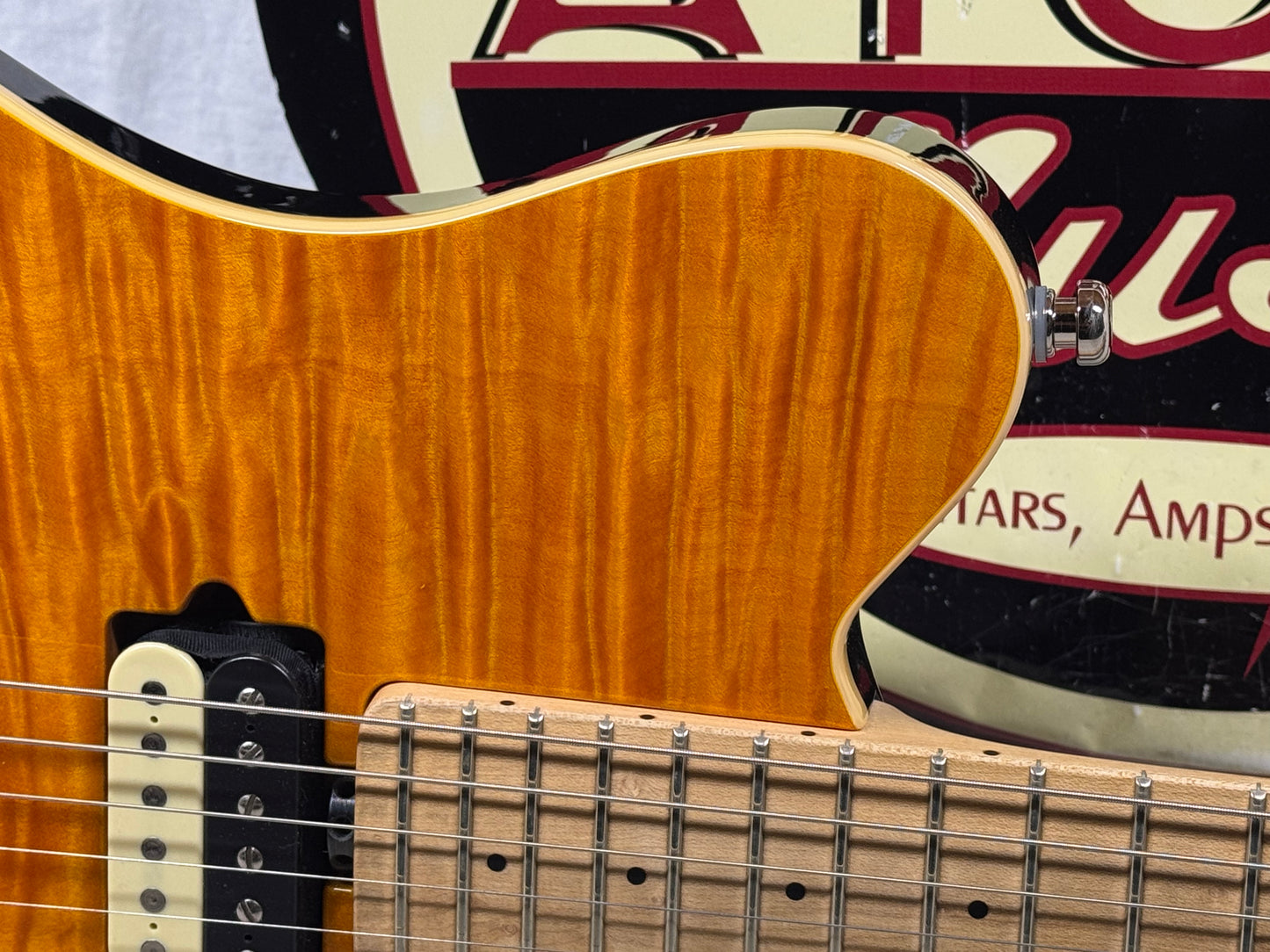 Ernie Ball Music Man Axis Guitar with Hard Case 2007