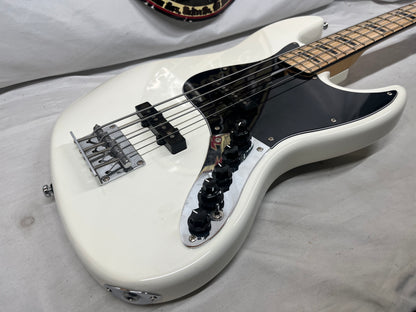 Sire Marcus Miller V7 4- String J-Style Electric Bass