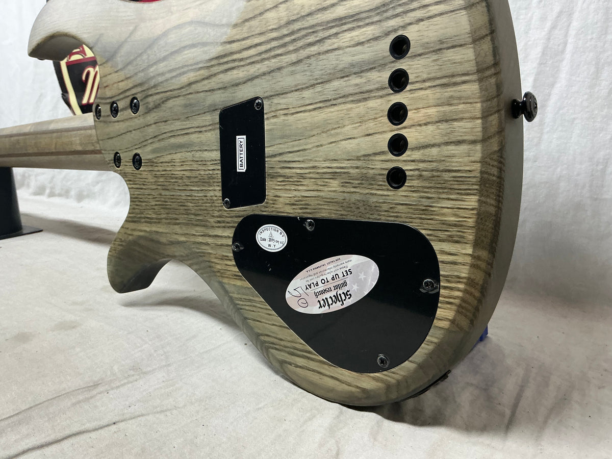 Schecter Guitar Research Bass