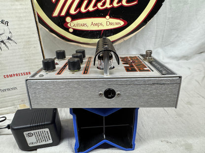 Electro-Harmonix Black Finger Tube Compressor Pedal with Power Supply + Box