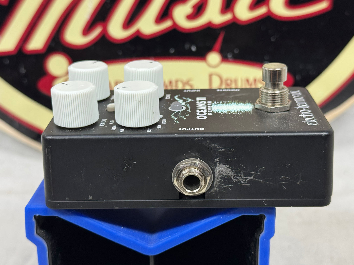 Electro-Harmonix Oceans 11 Reverb Pedal