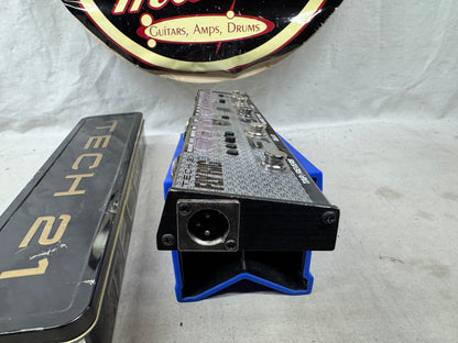 Tech 21 FlyRig5 fly rig 5 v2 Guitar Multi-Effects Pedal with Tin Box