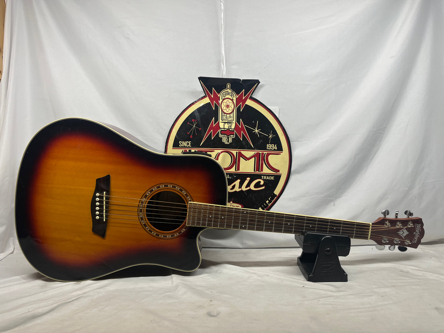 Washburn WD7SCEATB Harvest Series Dreadnought Acoustic Electric Guitar - Tobacco Burst