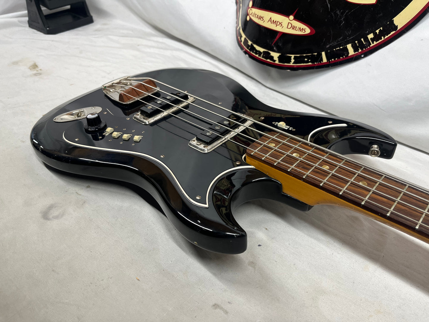 Hagstrom H-II-B Doublecut 4-String Electric Bass 1967 with Hard Case