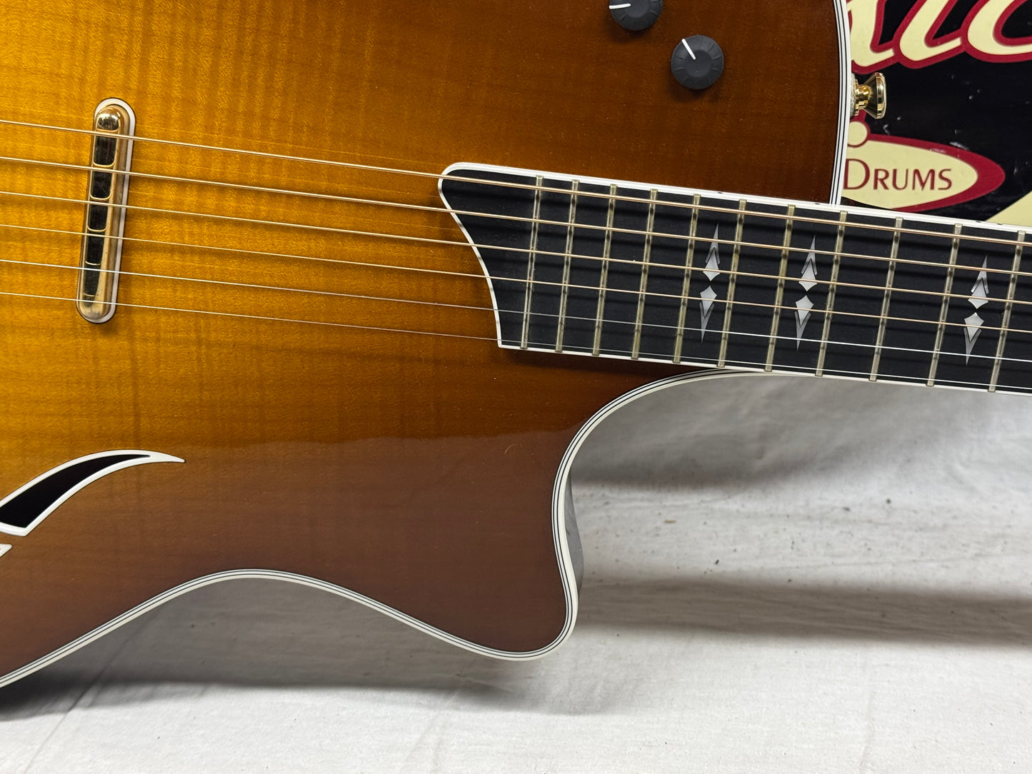 Taylor Thinline T5C1 t5 c1 Hollow Body Guitar with Case 2013