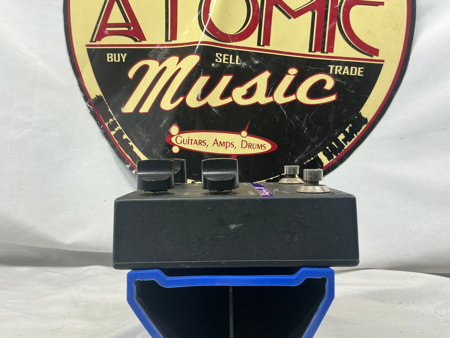 TC Electronic Vintage Dual Distortion Pedal - missing battery cover