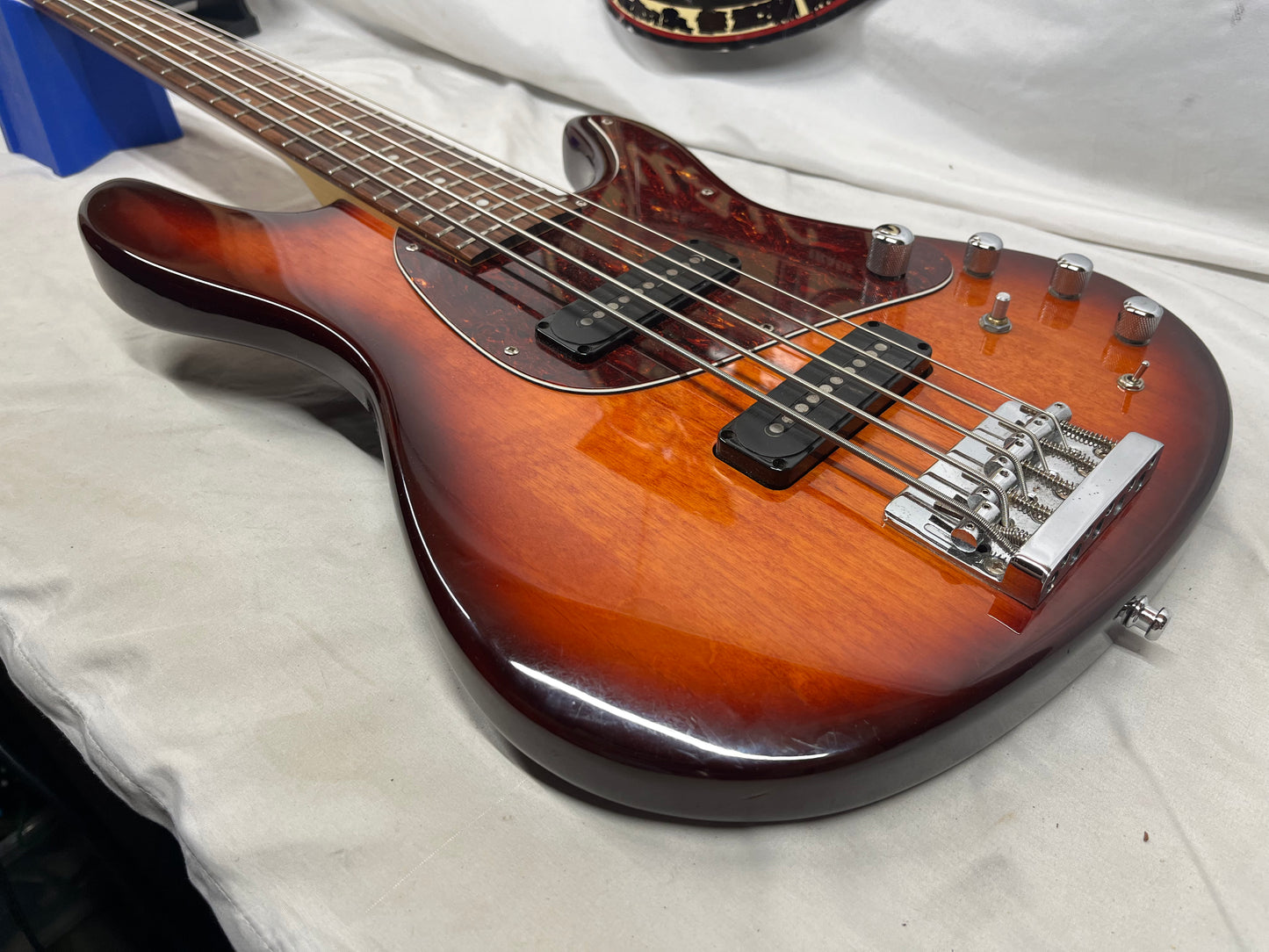 Ibanez TR505 Expressionist 5-String Doublecut Electric Bass - Violin Sunburst