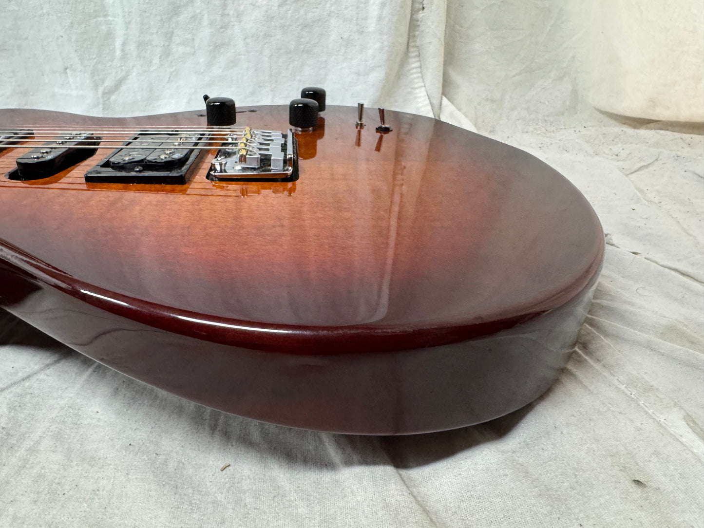 Godin xtSA Guitar with Case 2018 - Light Burst