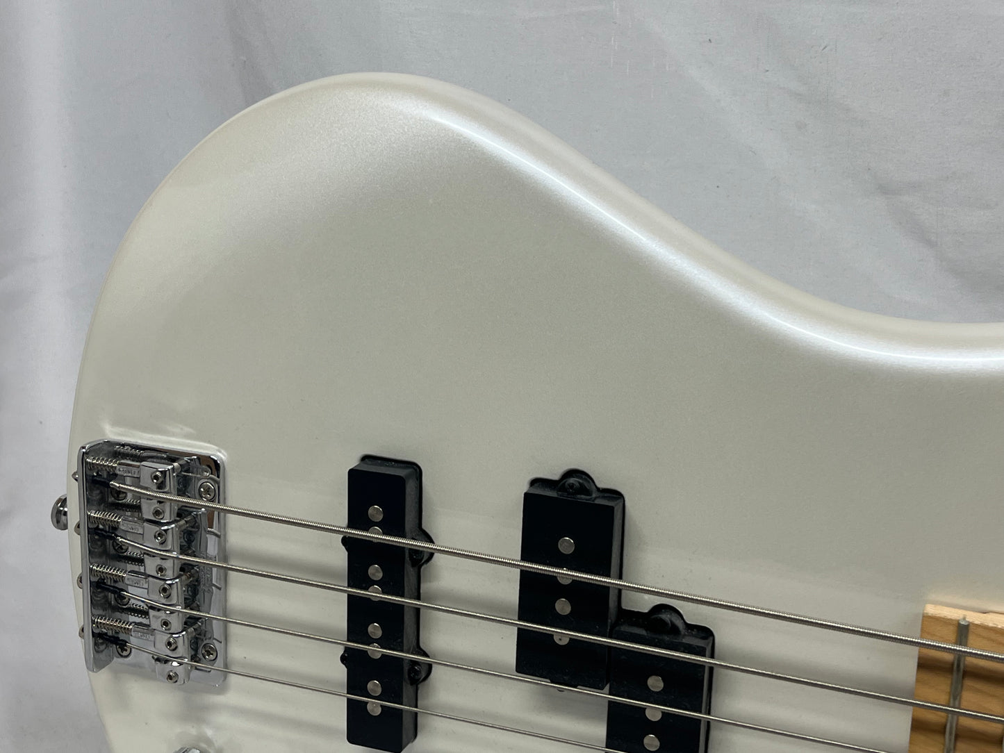 Ibanez Soundgear Gio GSR200M 4-String Electric Bass
