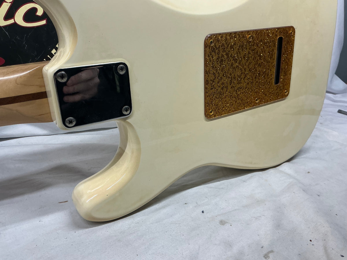Fender Stratocaster (Squier Series) - White