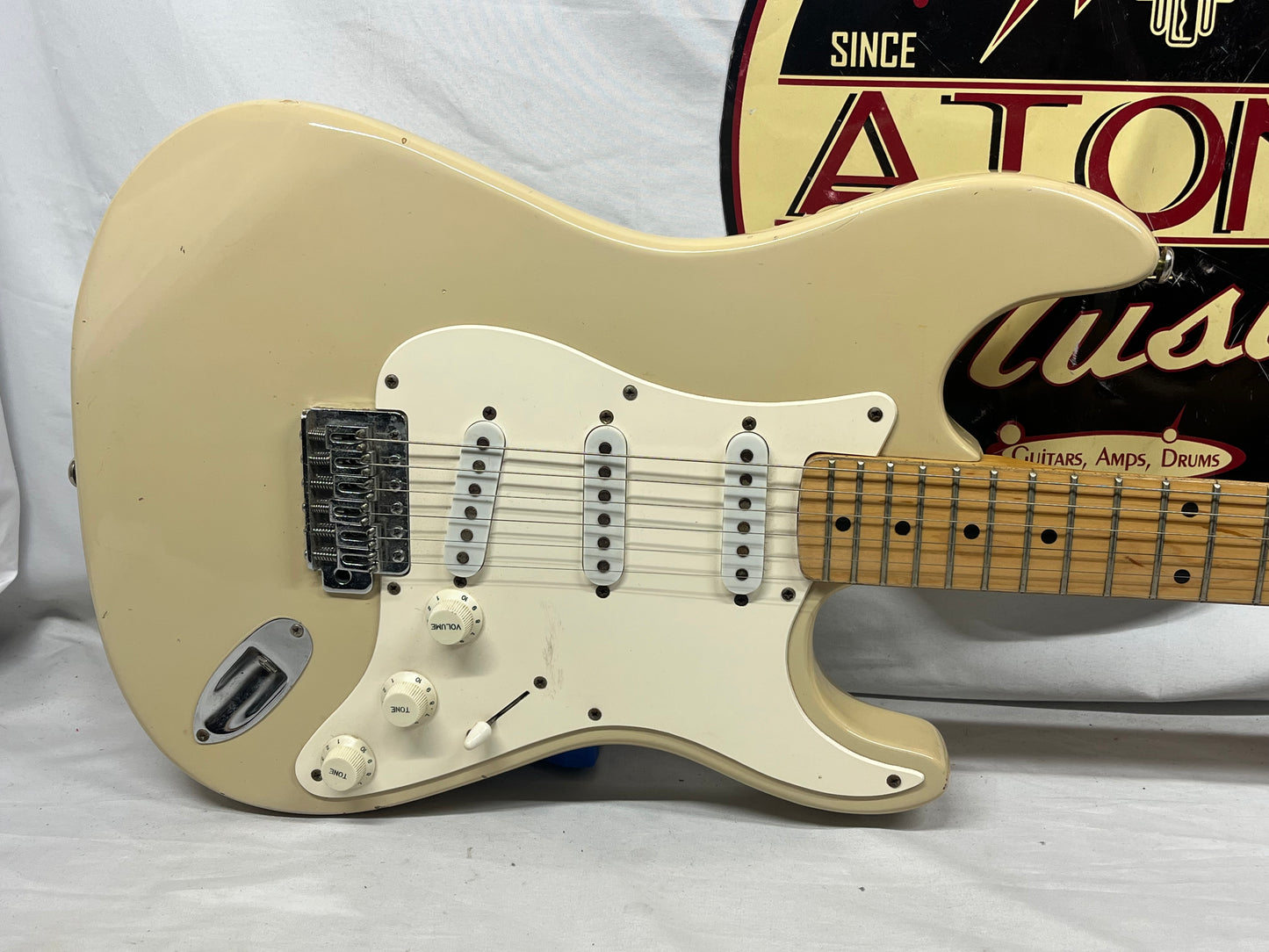 Harmony S-Style Doublecut Electric Guitar