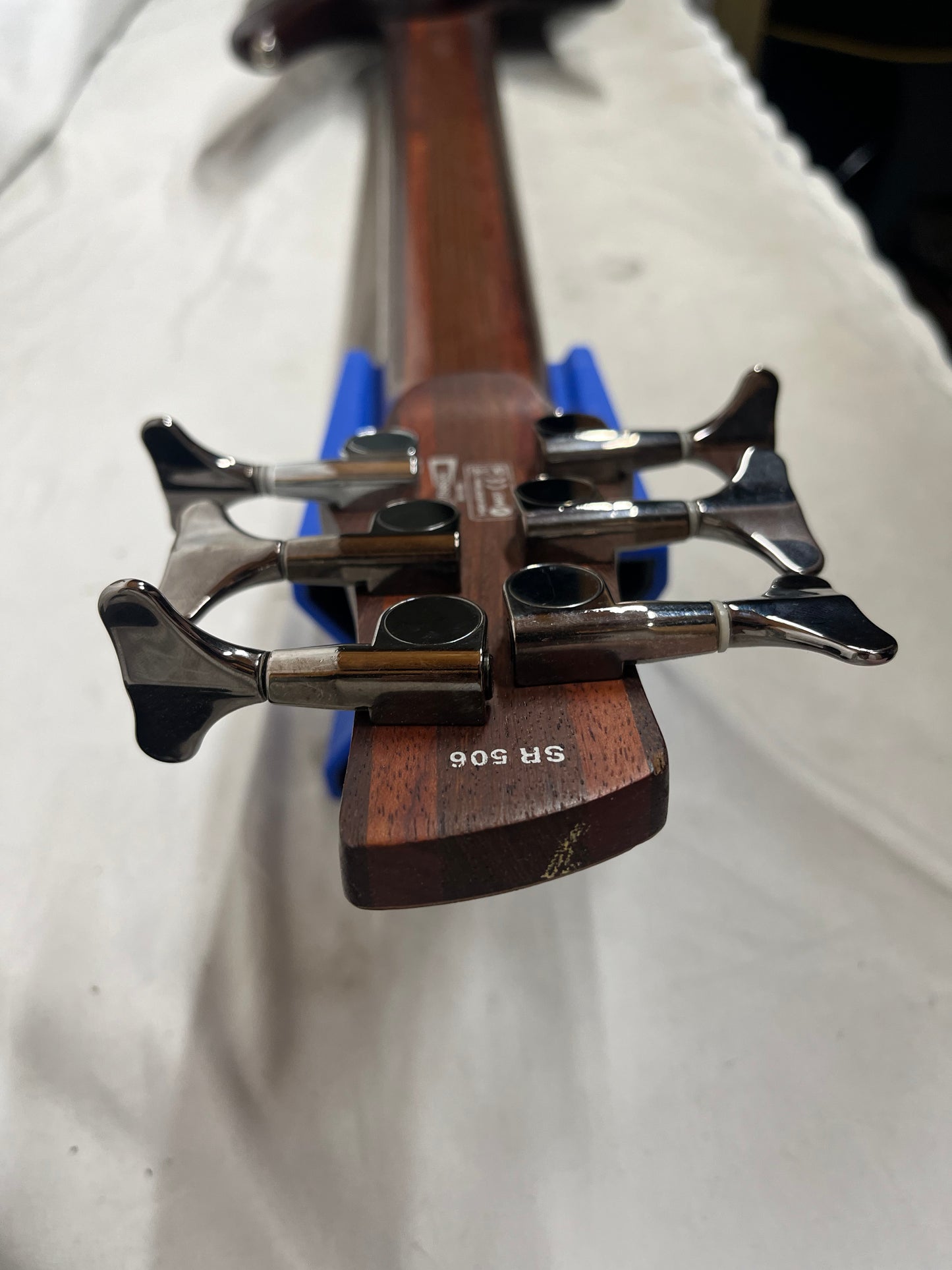 Ibanez Soundgear SR506 6-String Electric Bass