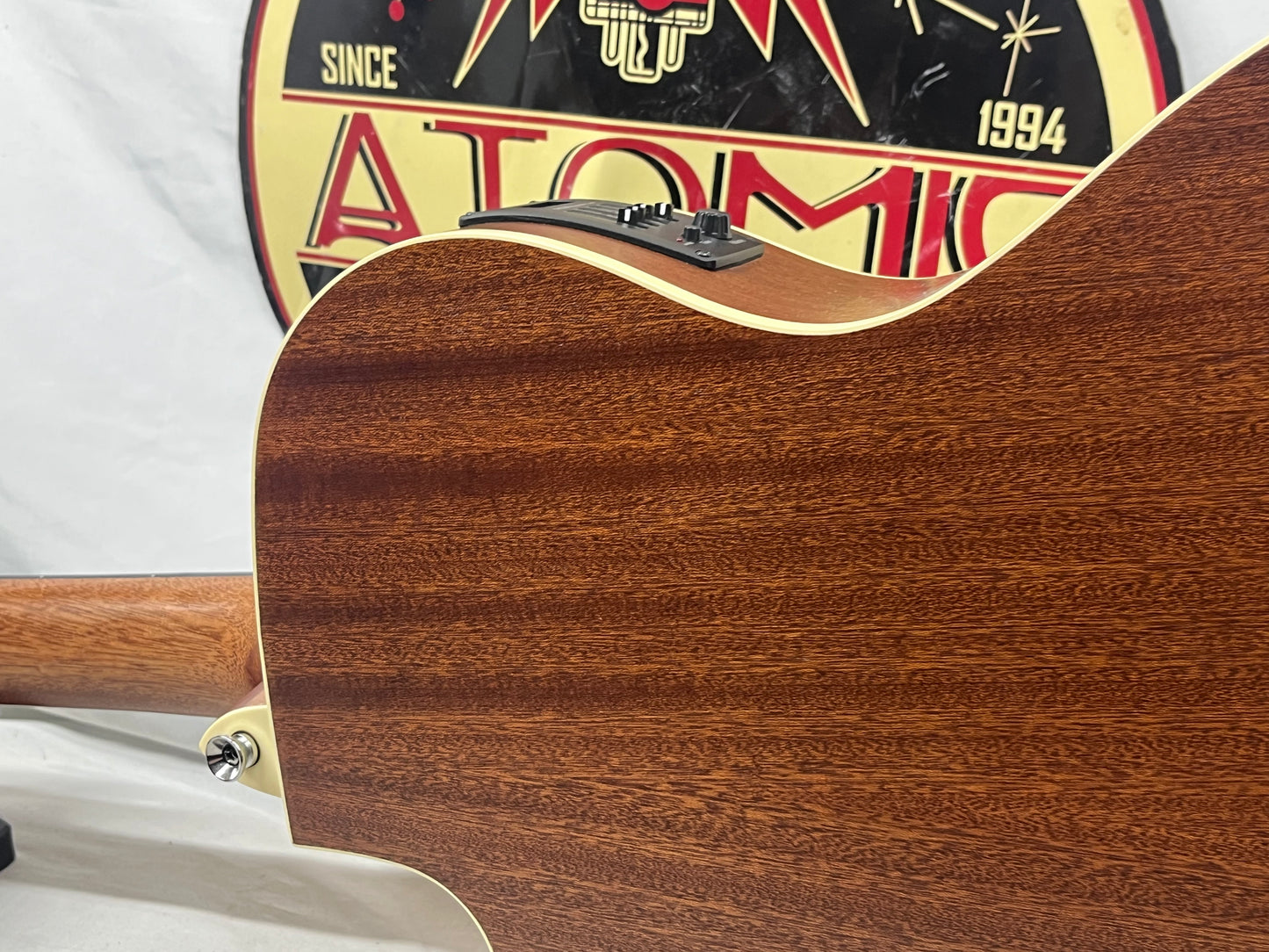 Alvarez RF26CESB Regent Series Acoustic Electric Guitar - *Missing Battery Cover*