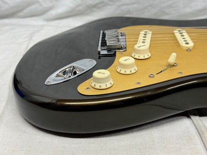 Fender American Ultra Stratocaster Guitar with COA + Case 2021 - Texas Tea / Maple neck