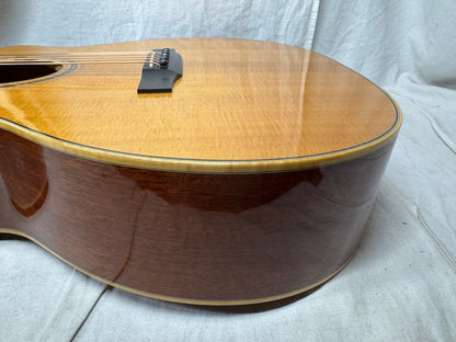 Larrivee 05 Select Series OMV-05 omv05 Single Cutaway Acoustic Guitar with Case -- *Split in Top / Cracks*