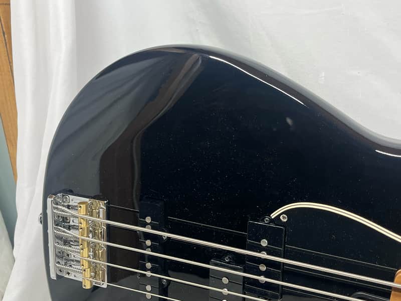 Yamaha Broad Bass BB234 4-String Electric Bass - Image 4