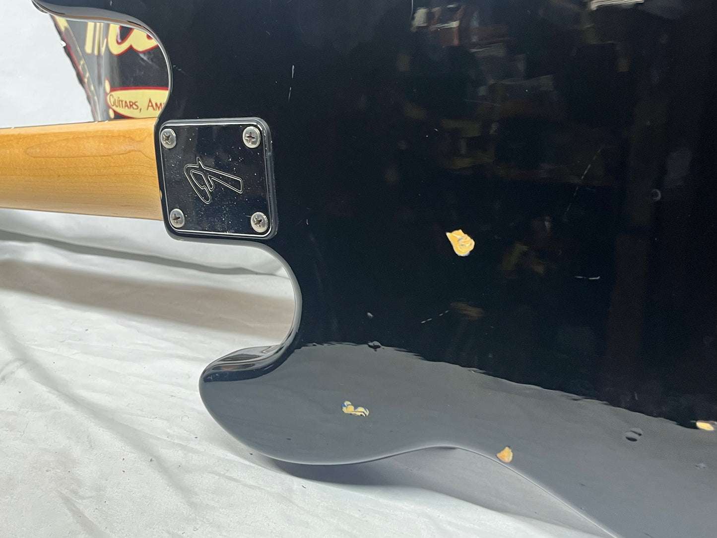 Squier Affinity Series 4-String Electric Precision Bass - Black