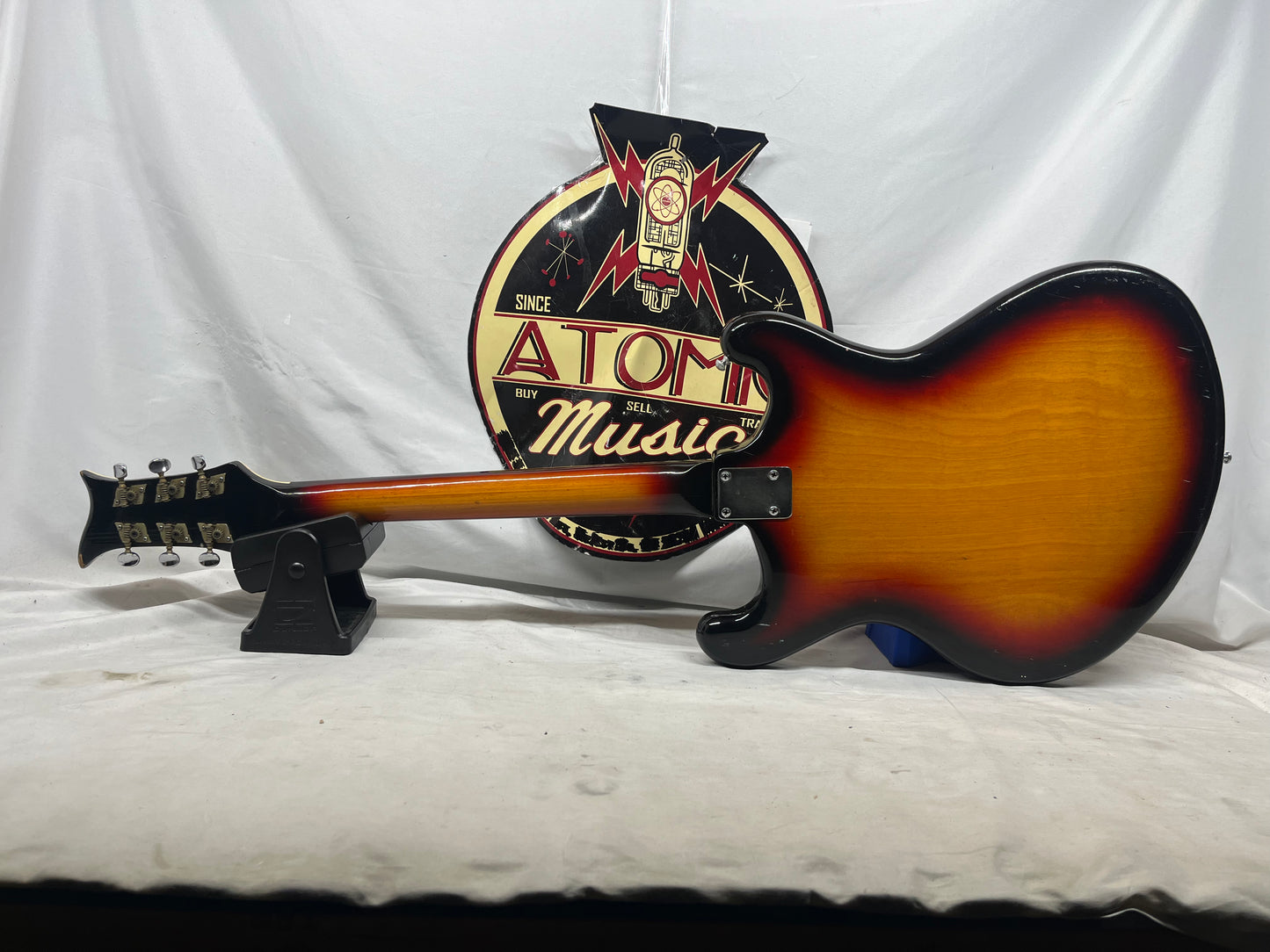 Teisco V-2 Doublecut Electric Guitar MIJ - Made in Japan - No Tremolo Arm