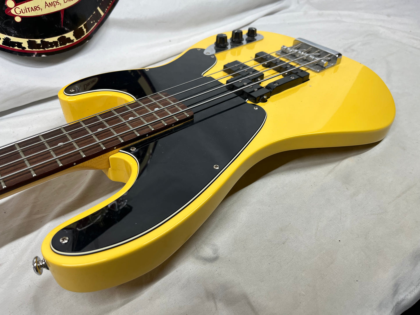 Schecter Model T Diamond Series 4-String Doublecut Electric Bass
