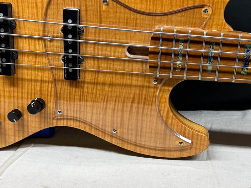 Sire Marcus Miller V10 J-style 4-string Bass - Image 6