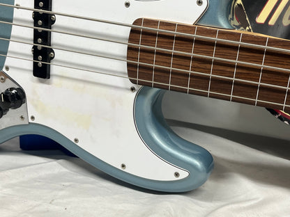 Fender Standard Fretless 4-String Electric Jazz Bass - Blue Agave