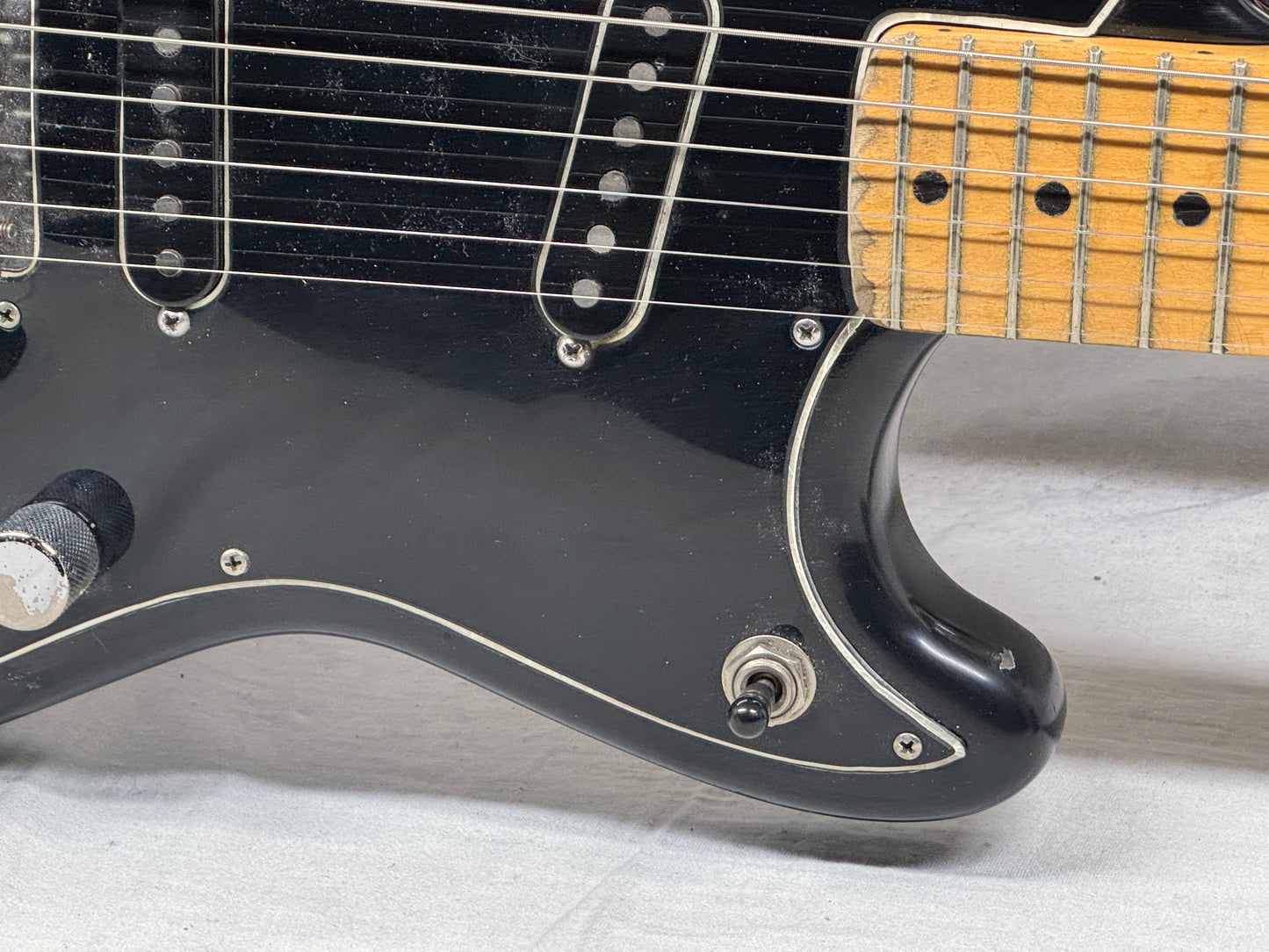 Fender MusicMaster music master Guitar 1961 - Black (likely re-fin'd) / Maple neck