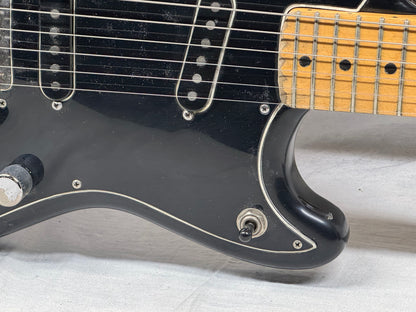Fender MusicMaster music master Guitar 1961 - Black (likely re-fin'd) / Maple neck