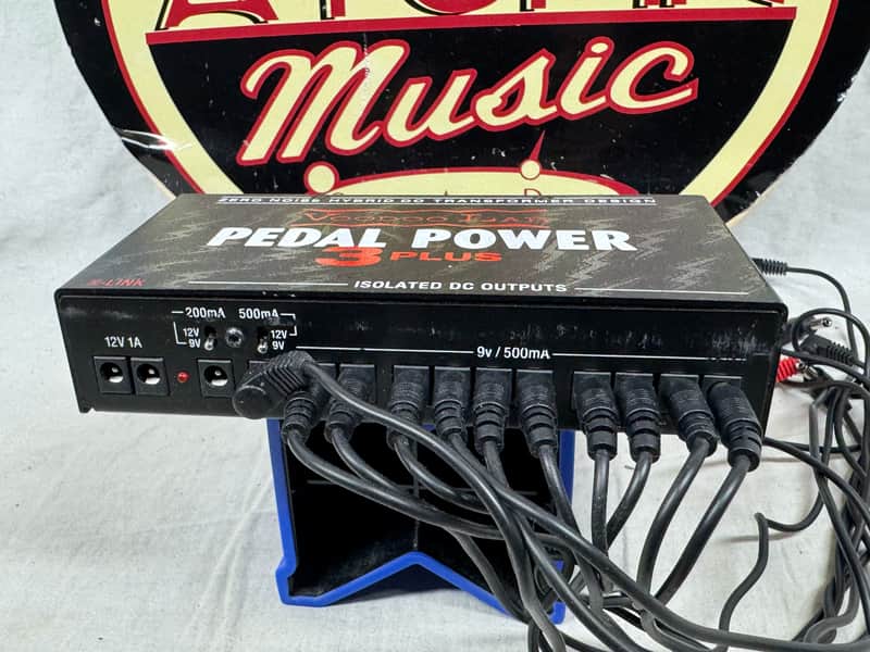 Voodoo Lab Pedal Power 3 Plus Pedal Power Supply with Cables - Image 4