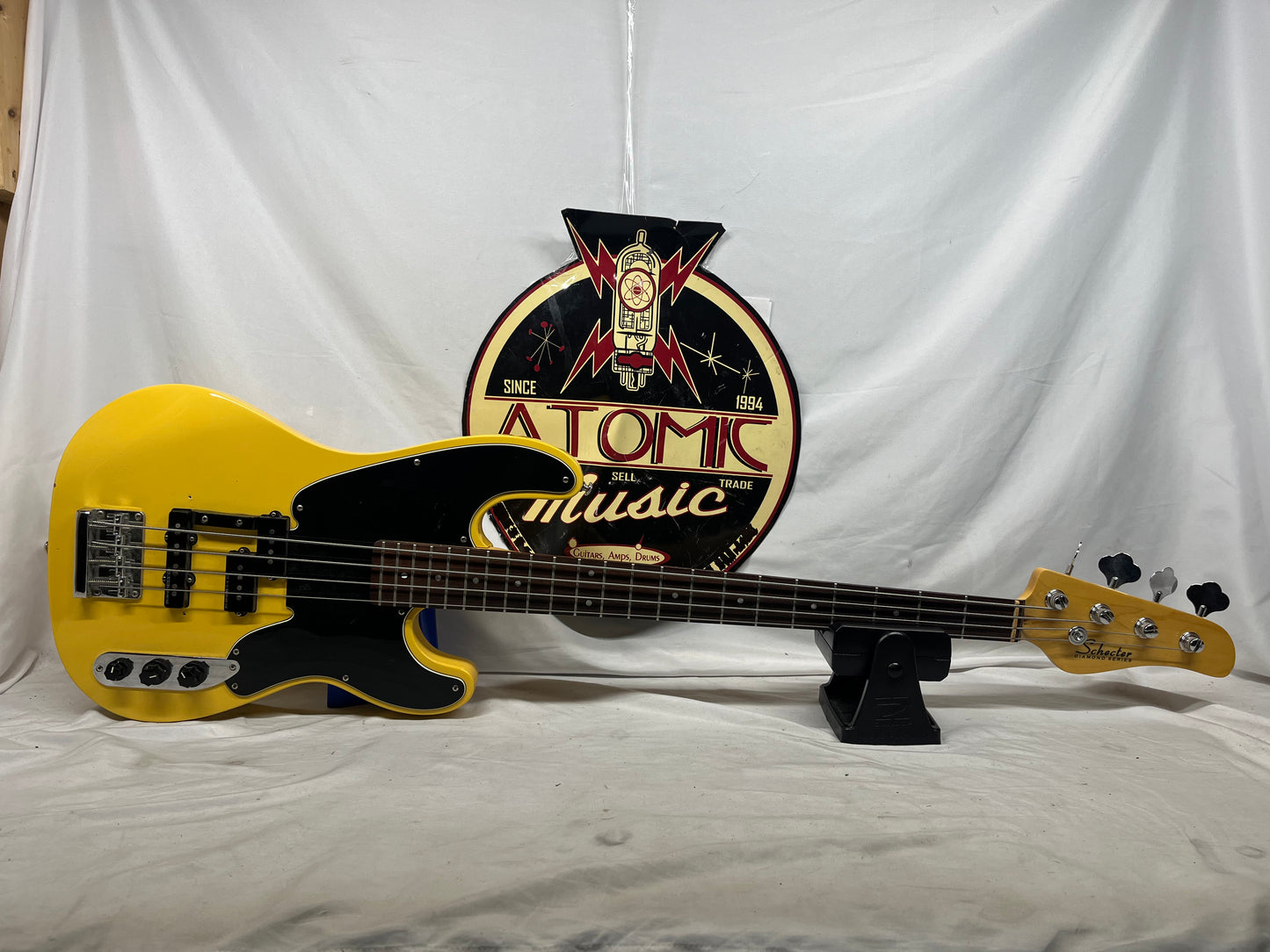 Schecter Model T Diamond Series 4-String Doublecut Electric Bass